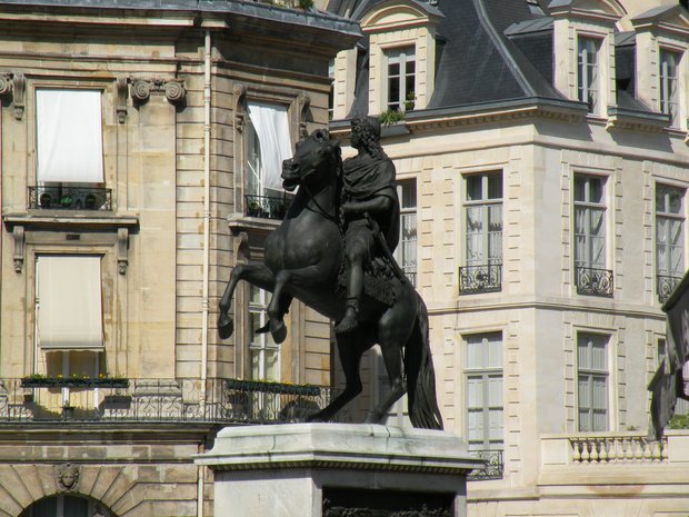  statue de Louis XIV, place des Victoires
